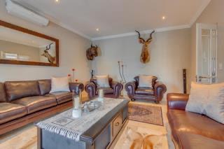 5 Bedroom Property for Sale in Deo Gracia Western Cape